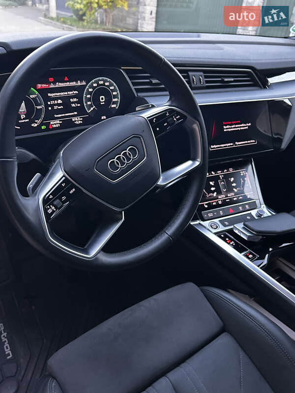 Позашляховик / Кросовер Audi e-tron 2023 в Києві