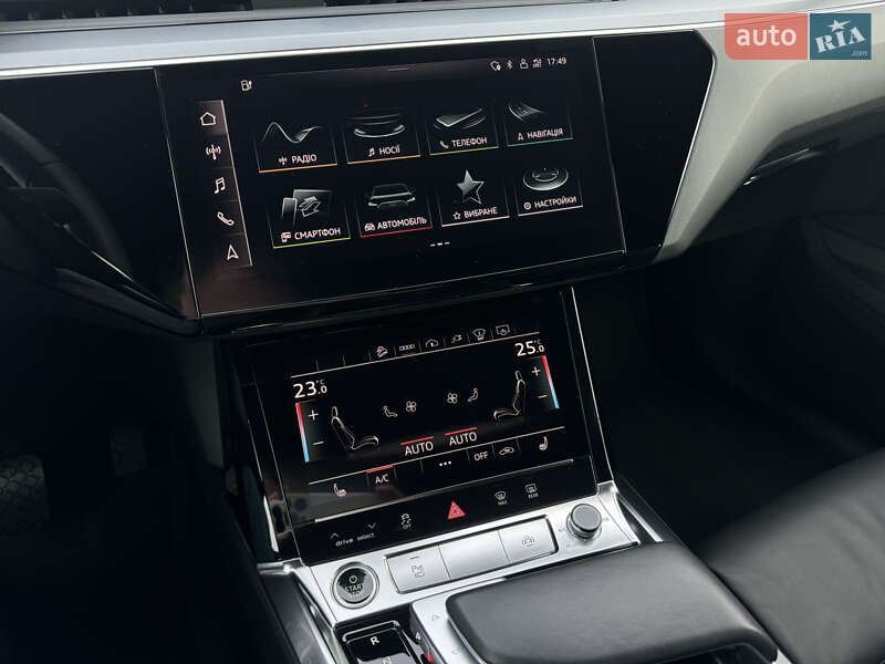 Внедорожник / Кроссовер Audi e-tron 2022 в Мукачево