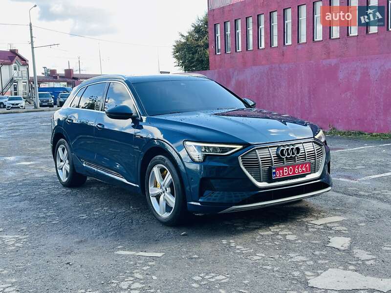 Позашляховик / Кросовер Audi e-tron 2020 в Тернополі