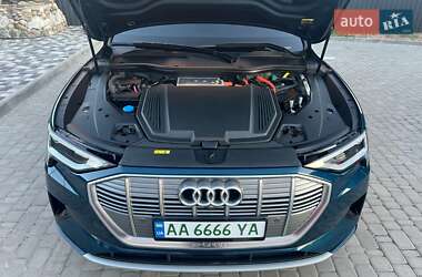 Внедорожник / Кроссовер Audi e-tron 2019 в 