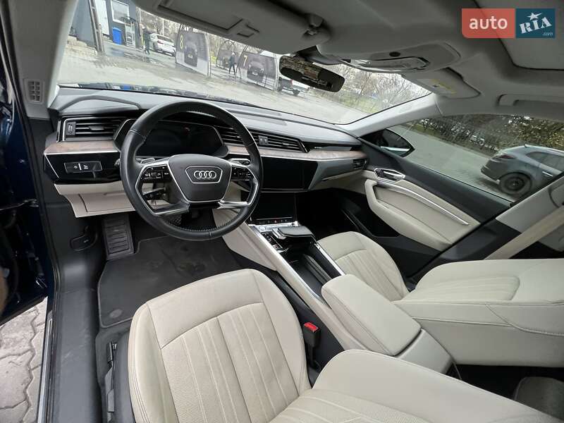 Внедорожник / Кроссовер Audi e-tron 2019 в Львове
