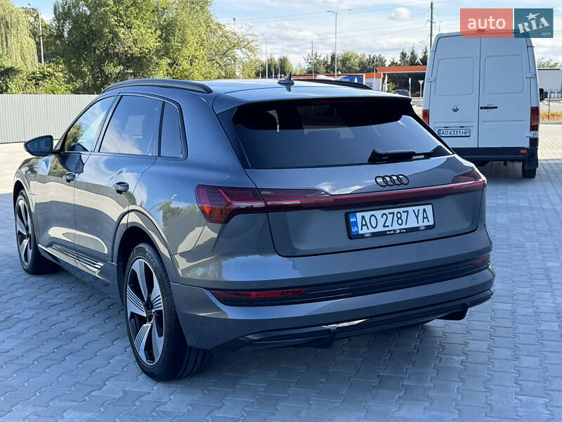 Позашляховик / Кросовер Audi e-tron 2020 в Мукачевому