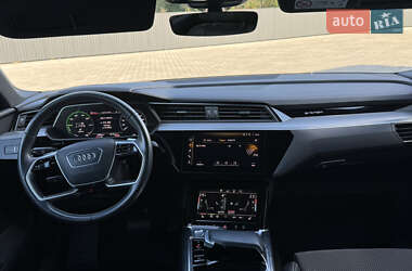 Позашляховик / Кросовер Audi e-tron 2020 в 