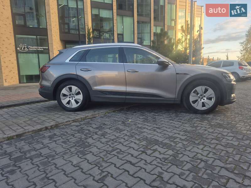 Позашляховик / Кросовер Audi e-tron 2020 в Хмельницькому