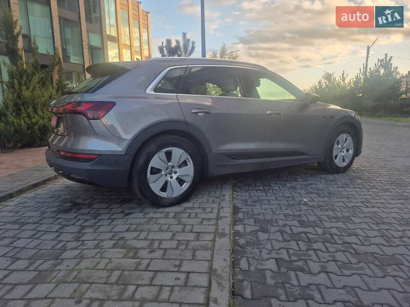 Позашляховик / Кросовер Audi e-tron 2020 в Хмельницькому