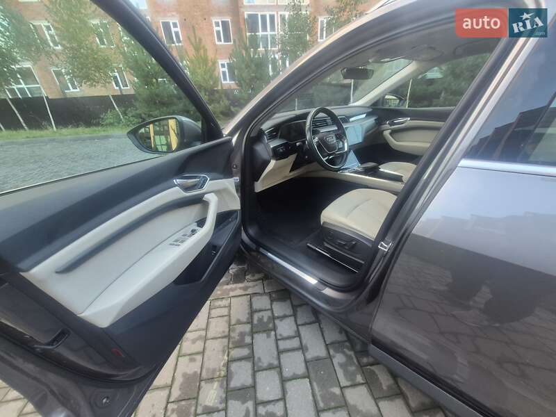 Позашляховик / Кросовер Audi e-tron 2020 в Хмельницькому