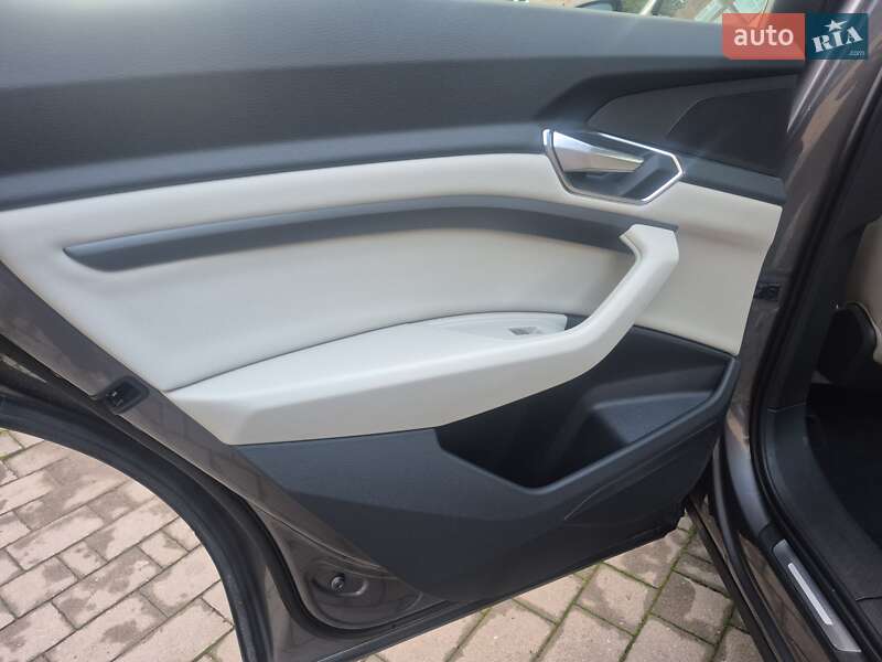 Позашляховик / Кросовер Audi e-tron 2020 в Хмельницькому