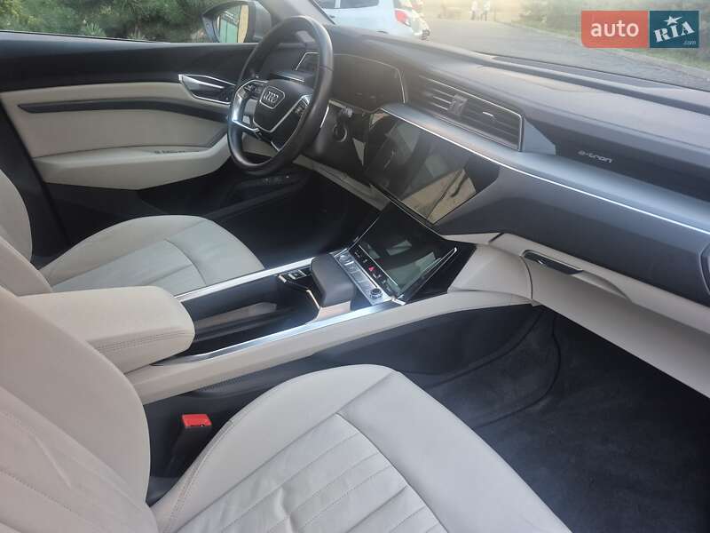 Позашляховик / Кросовер Audi e-tron 2020 в Хмельницькому