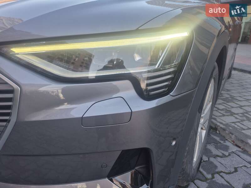 Позашляховик / Кросовер Audi e-tron 2020 в Хмельницькому