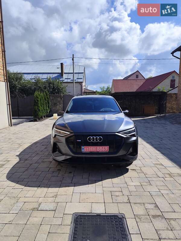 Позашляховик / Кросовер Audi e-tron 2021 в Радехові