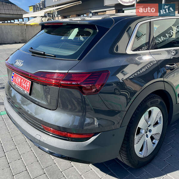Внедорожник / Кроссовер Audi e-tron 2020 в Киеве