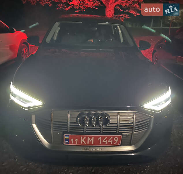 Внедорожник / Кроссовер Audi e-tron 2020 в Киеве