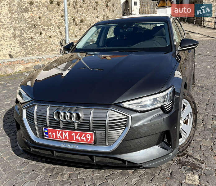 Внедорожник / Кроссовер Audi e-tron 2020 в Киеве