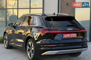 Внедорожник / Кроссовер Audi e-tron 2020 в 