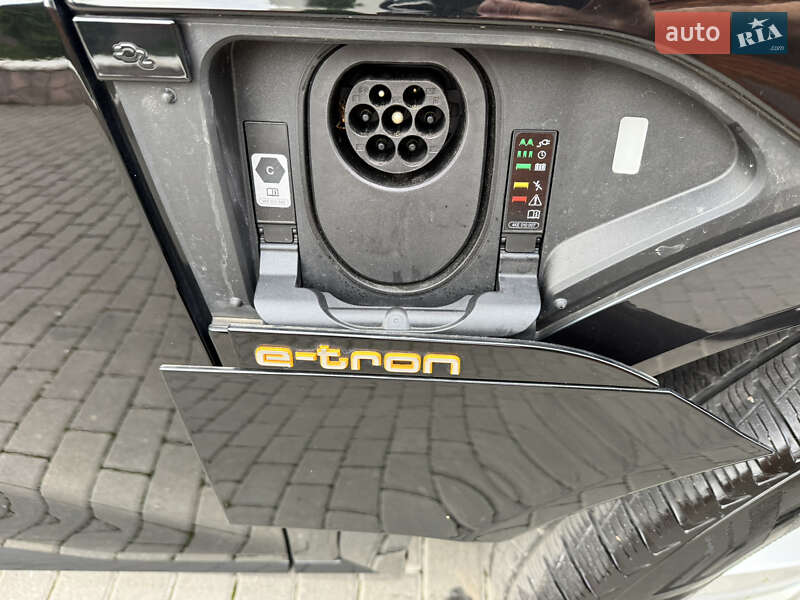 Позашляховик / Кросовер Audi e-tron 2023 в Хмельницькому
