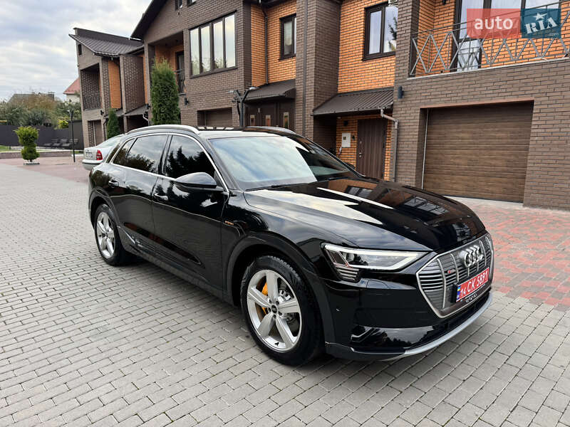Позашляховик / Кросовер Audi e-tron 2023 в Хмельницькому