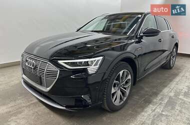 Позашляховик / Кросовер Audi e-tron 2022 в Києві