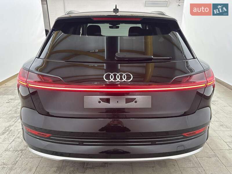 Внедорожник / Кроссовер Audi e-tron 2022 в Киеве фото 6 Внедорожник / Кроссовер Audi e-tron 2022 в Киеве