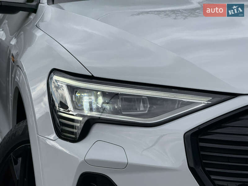 Внедорожник / Кроссовер Audi e-tron 2021 в Стрые