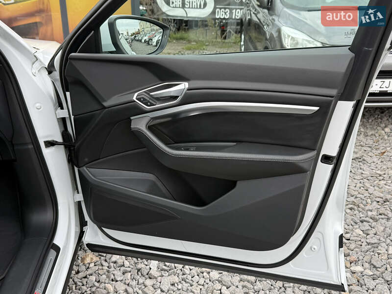 Внедорожник / Кроссовер Audi e-tron 2021 в Стрые