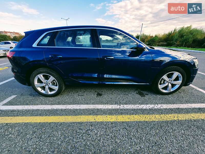 Внедорожник / Кроссовер Audi e-tron 2019 в Черновцах