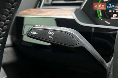 Внедорожник / Кроссовер Audi e-tron 2019 в 