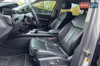 Внедорожник / Кроссовер Audi e-tron 2019 в 