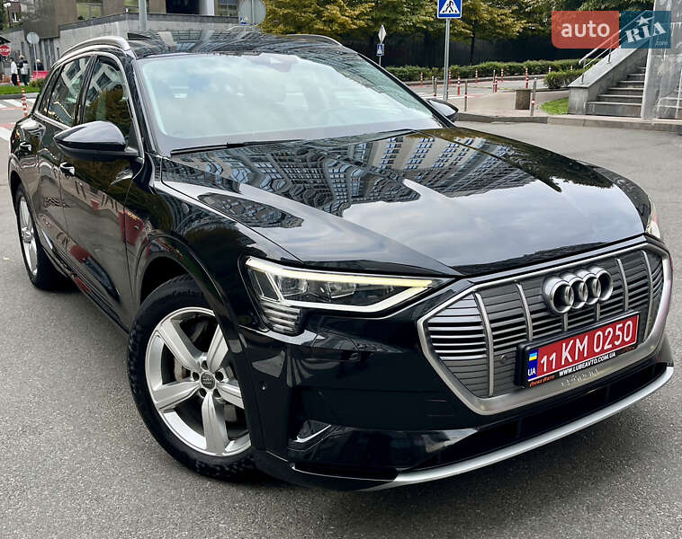Позашляховик / Кросовер Audi e-tron 2019 в Києві