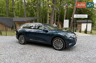 Позашляховик / Кросовер Audi e-tron 2019 в 