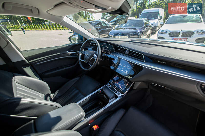 Позашляховик / Кросовер Audi e-tron 2021 в Львові