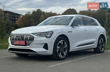 Внедорожник / Кроссовер Audi e-tron 2021 в 