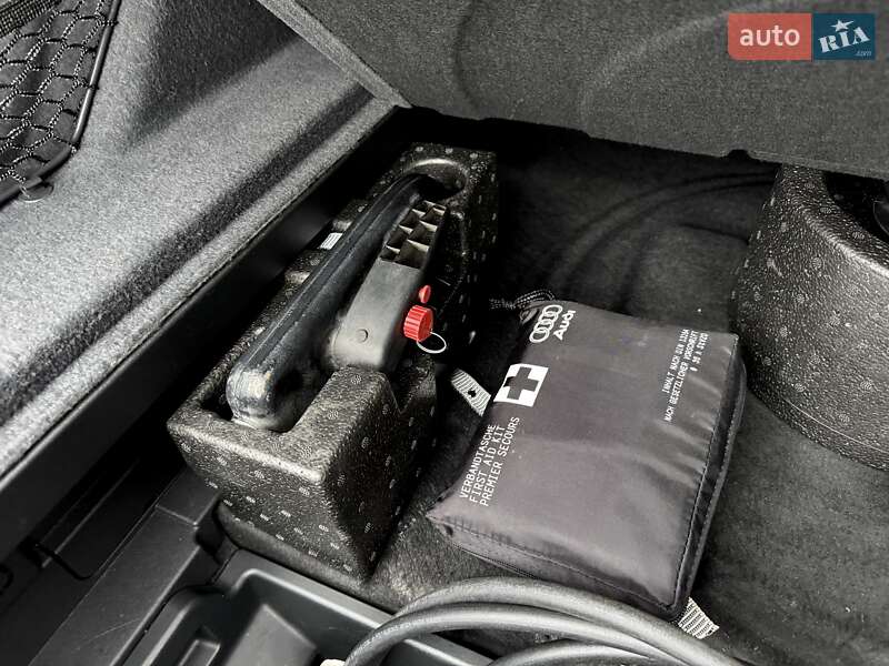 Позашляховик / Кросовер Audi e-tron 2020 в Дніпрі фото 20 Позашляховик / Кросовер Audi e-tron 2020 в Дніпрі