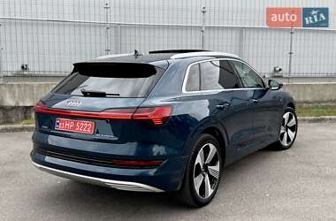 Позашляховик / Кросовер Audi e-tron 2020 в 