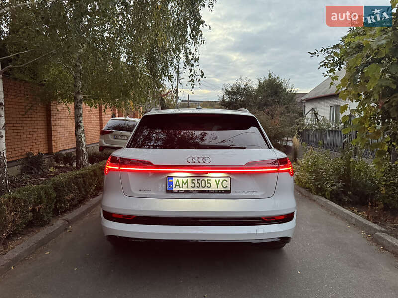 Внедорожник / Кроссовер Audi e-tron 2019 в Днепре фото 6 Внедорожник / Кроссовер Audi e-tron 2019 в Днепре