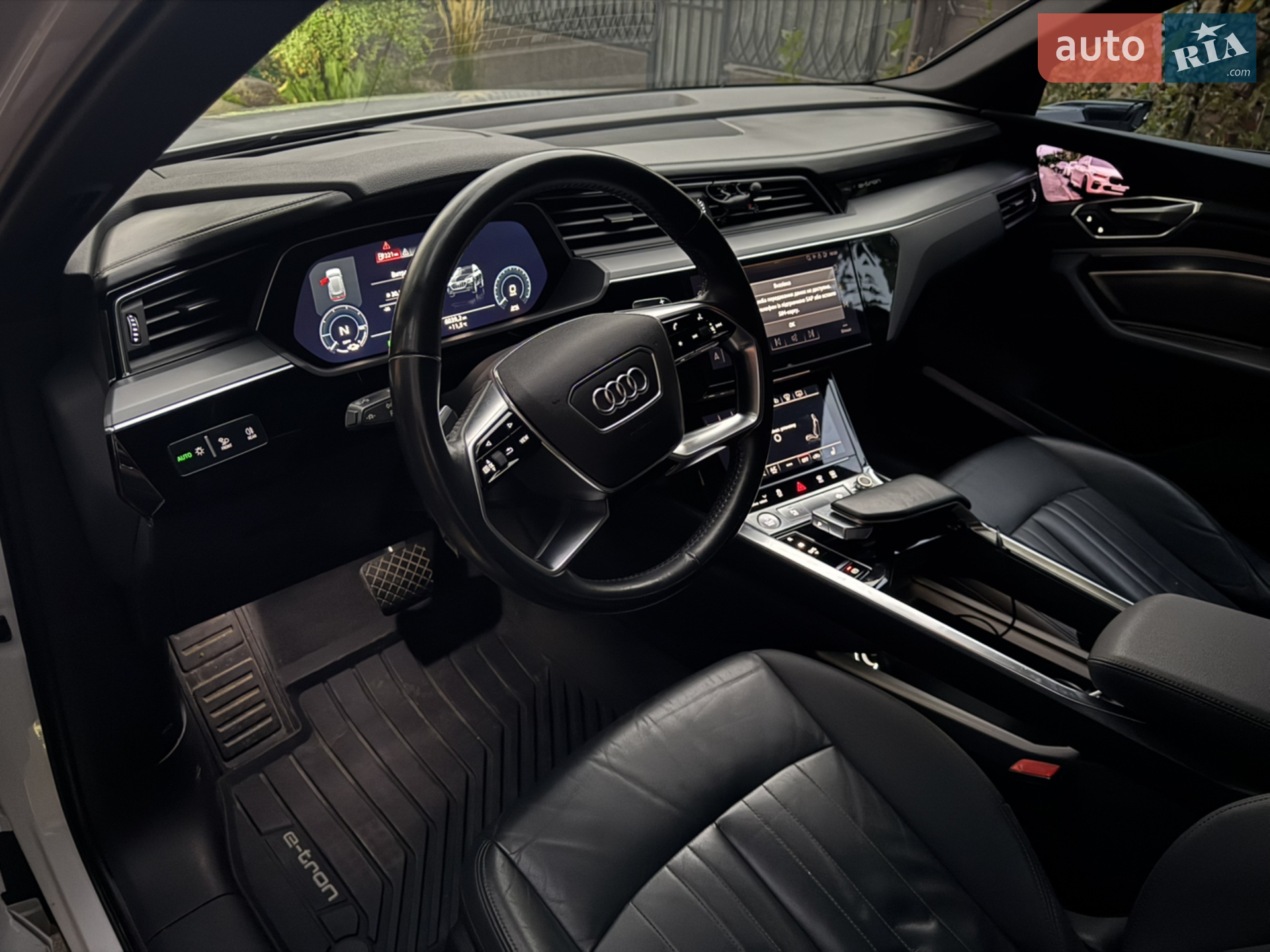 2019 Audi e-tron - мініатюра 13