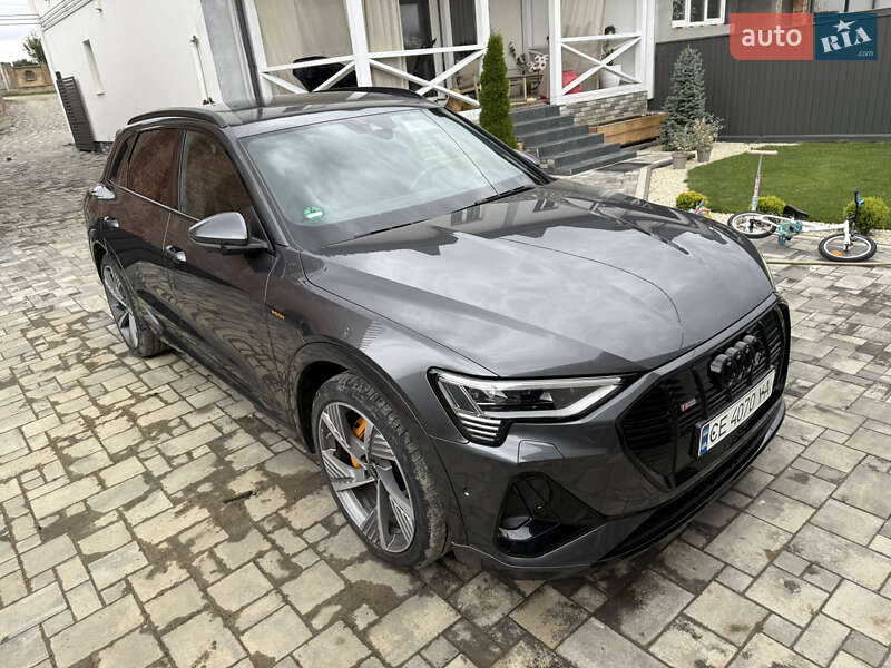 Позашляховик / Кросовер Audi e-tron 2022 в Чернівцях