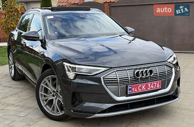 Внедорожник / Кроссовер Audi e-tron 2021 в 