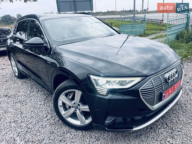 Позашляховик / Кросовер Audi e-tron 2019 в Бродах