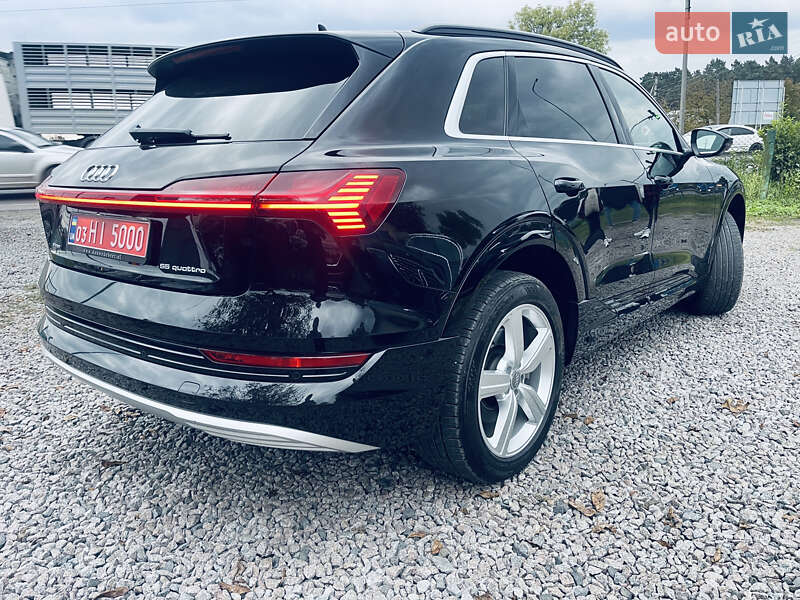 Позашляховик / Кросовер Audi e-tron 2019 в Бродах