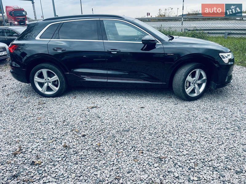 Позашляховик / Кросовер Audi e-tron 2019 в Бродах