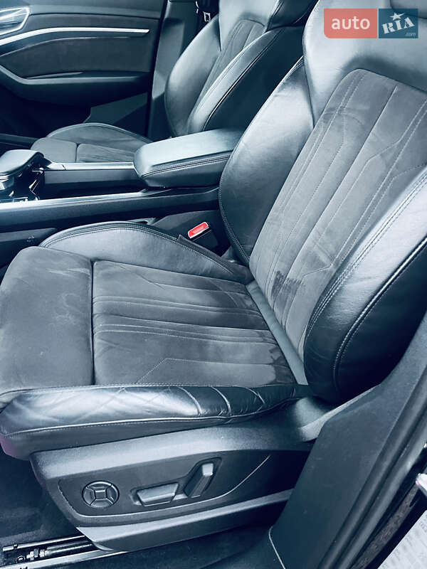 Позашляховик / Кросовер Audi e-tron 2019 в Бродах