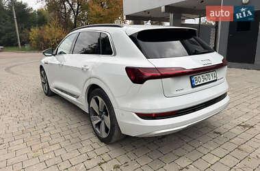 Внедорожник / Кроссовер Audi e-tron 2018 в 