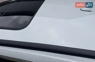 Внедорожник / Кроссовер Audi e-tron 2018 в 