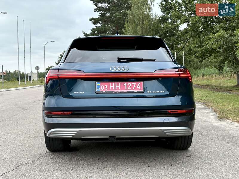 Позашляховик / Кросовер Audi e-tron 2021 в Києві