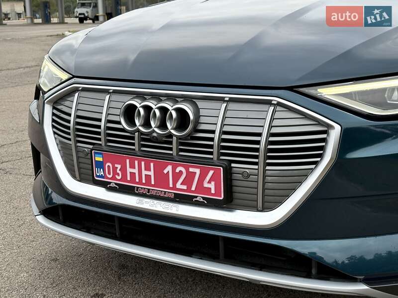 Позашляховик / Кросовер Audi e-tron 2021 в Києві