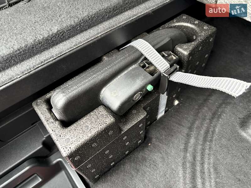 Позашляховик / Кросовер Audi e-tron 2021 в Києві