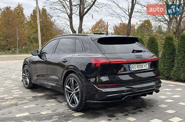 Позашляховик / Кросовер Audi e-tron 2020 в 