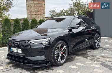 Позашляховик / Кросовер Audi e-tron 2020 в 
