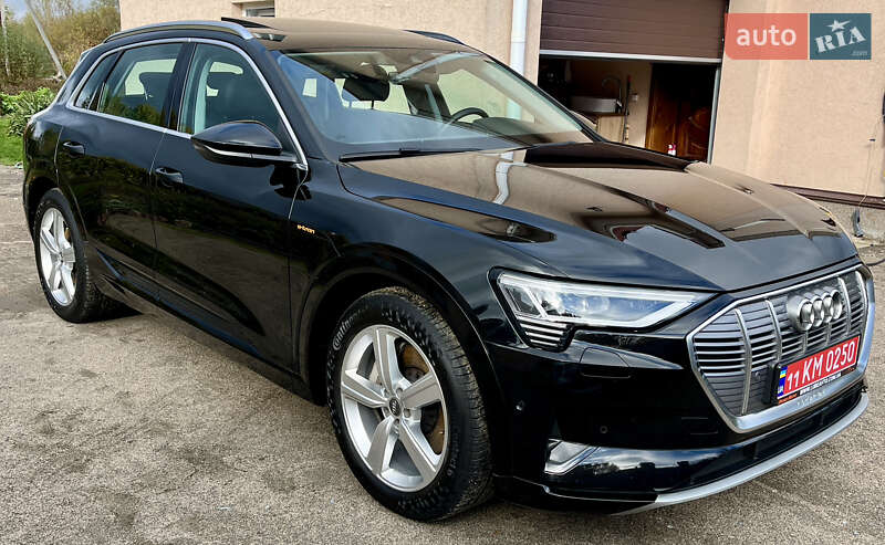 Позашляховик / Кросовер Audi e-tron 2019 в Києві