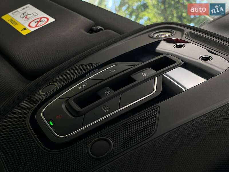 Позашляховик / Кросовер Audi e-tron 2021 в Києві фото 35 Позашляховик / Кросовер Audi e-tron 2021 в Києві